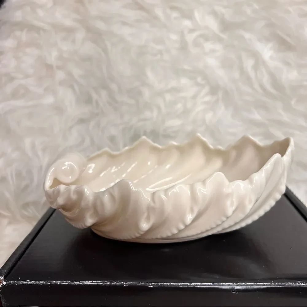 Lenox Leaf Nut Candy Dish 6” ivory